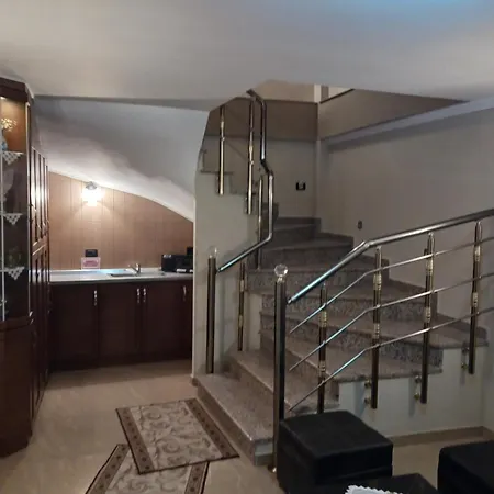 Dhimitri 2 Apartment